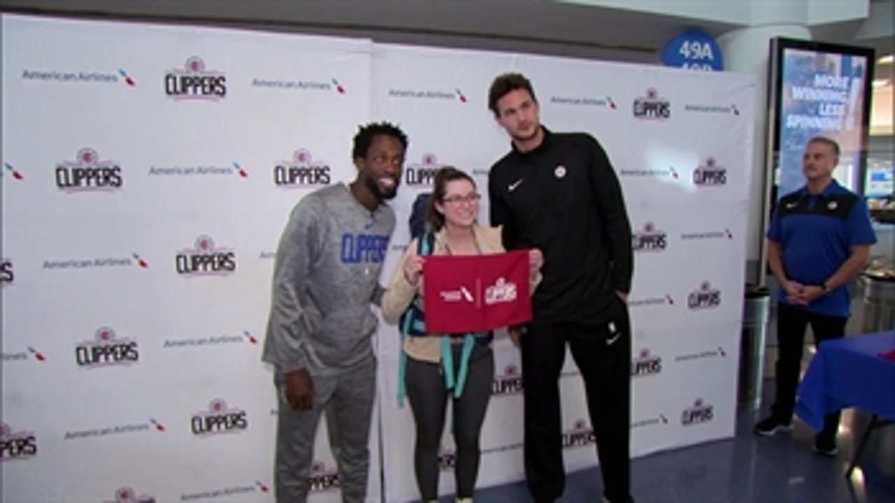 Clippers players surprise fans at LAX