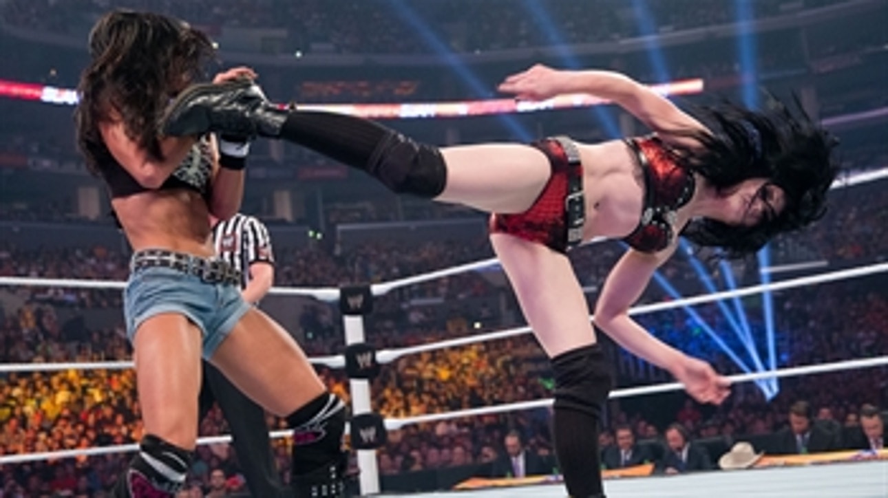 AJ Lee vs. Paige - Divas Title Match: SummerSlam 2014 (Full Match)
