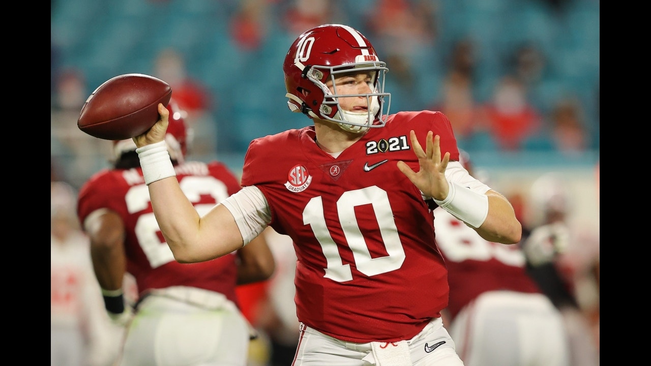 Mac Jones is the pick and will start Week 1 for the 49ers — Clay Travis | FOX BET LIVE