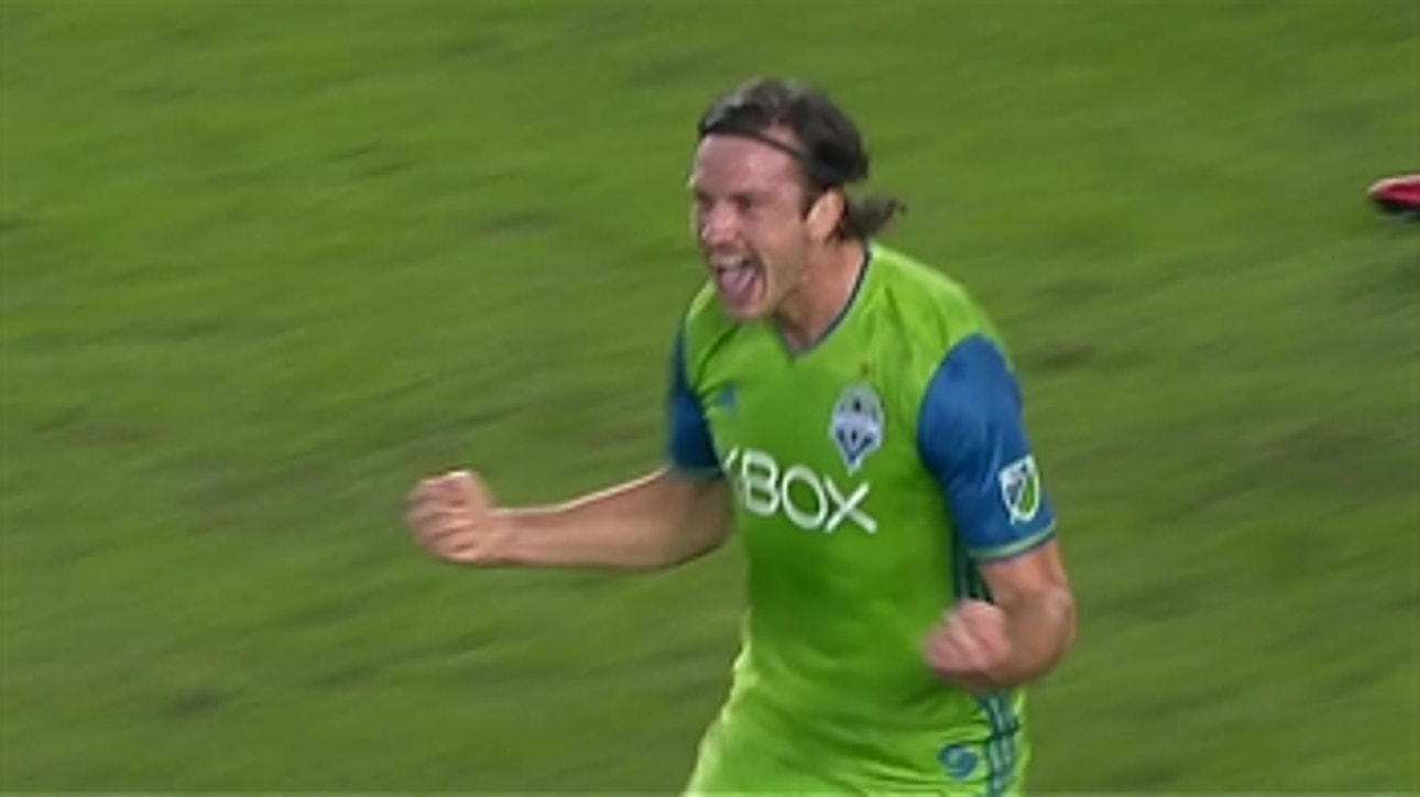 Gustav Svensson puts Seattle in front vs. Houston | 2017 MLS Playoff Highlights