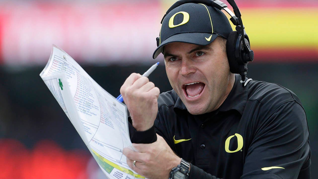 Helfrich: UCLA/Oregon will be won in the trenches