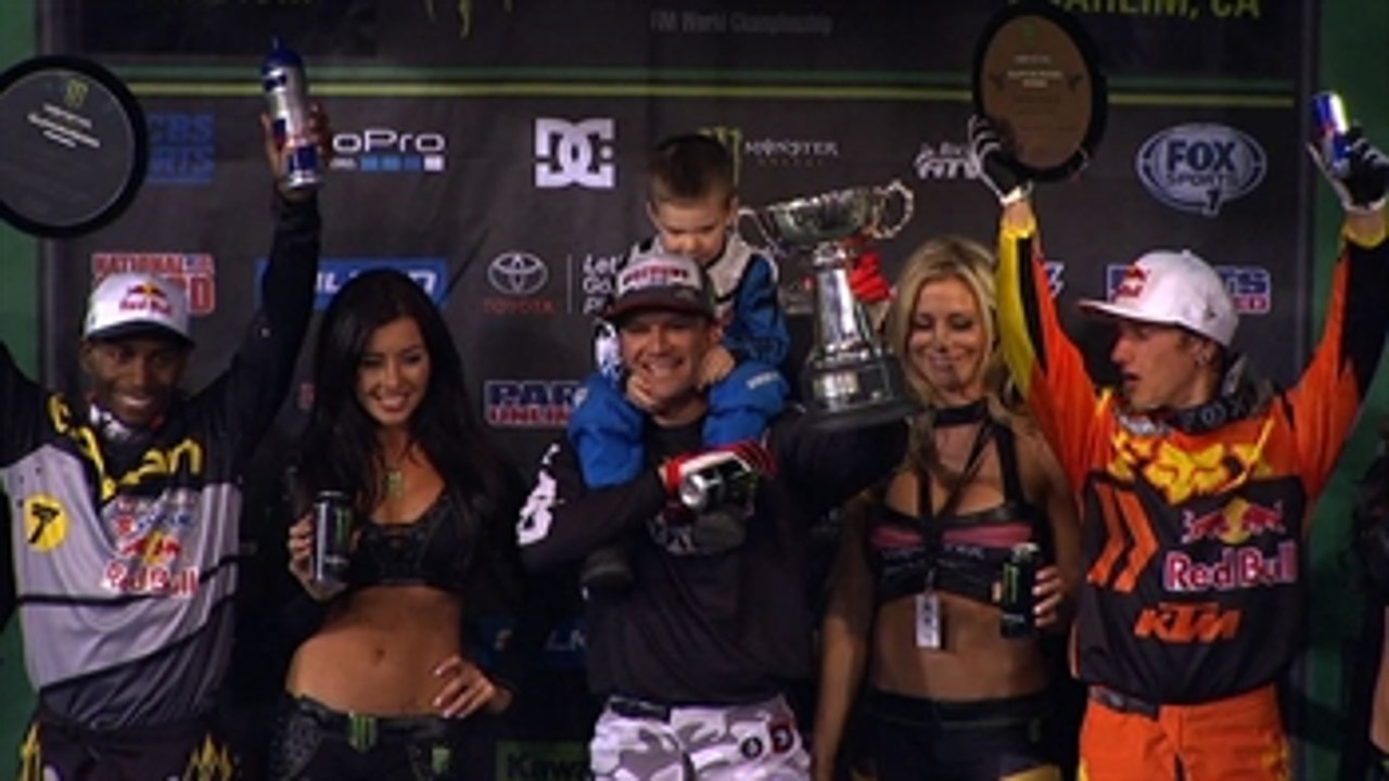 SX: Chad Reed Outduels James Stewart for Win - Anaheim II 2014