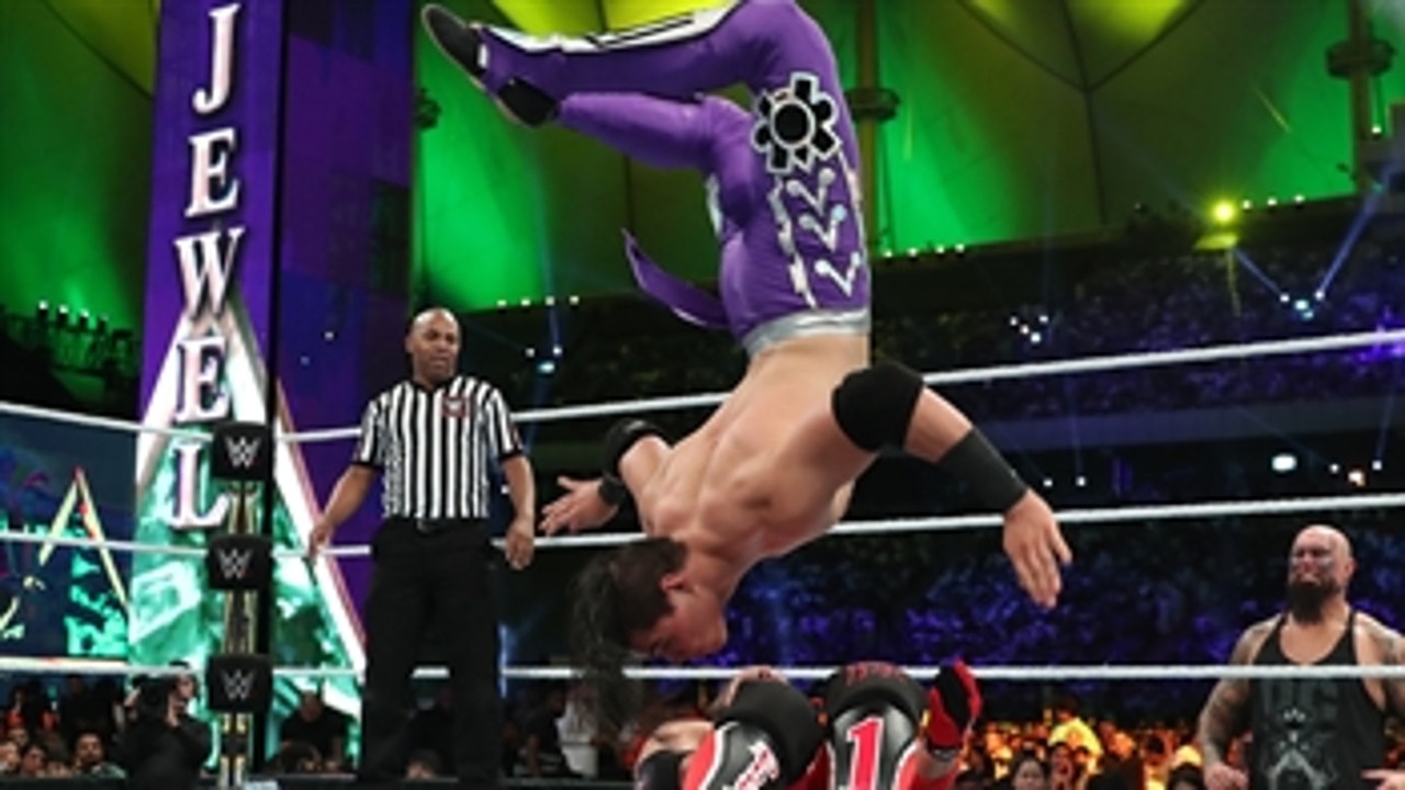 Humberto Carrillo takes to the sky against AJ Styles: WWE Crown Jewel 2019 (WWE Network Exclusive)