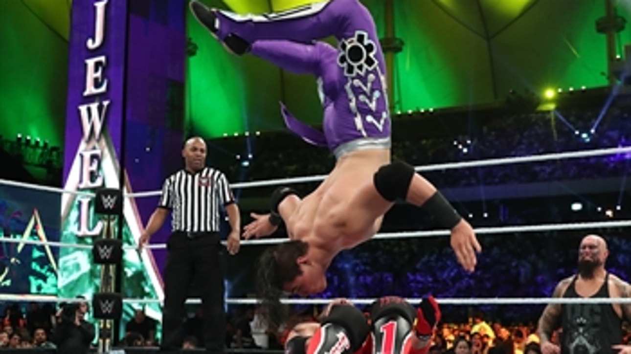 Humberto Carrillo takes to the sky against AJ Styles: WWE Crown Jewel 2019 (WWE Network Exclusive)