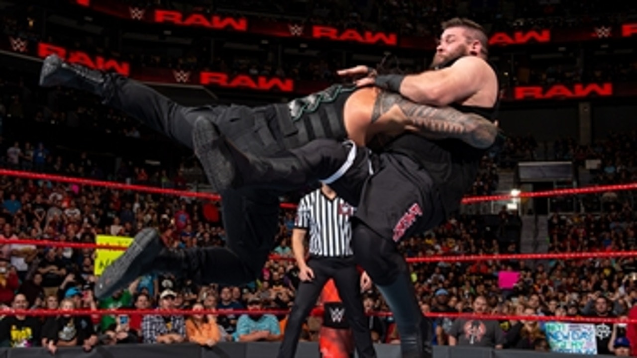 Roman Reigns vs. Kevin Owens: Raw, Nov. 28, 2016 (Full Match)