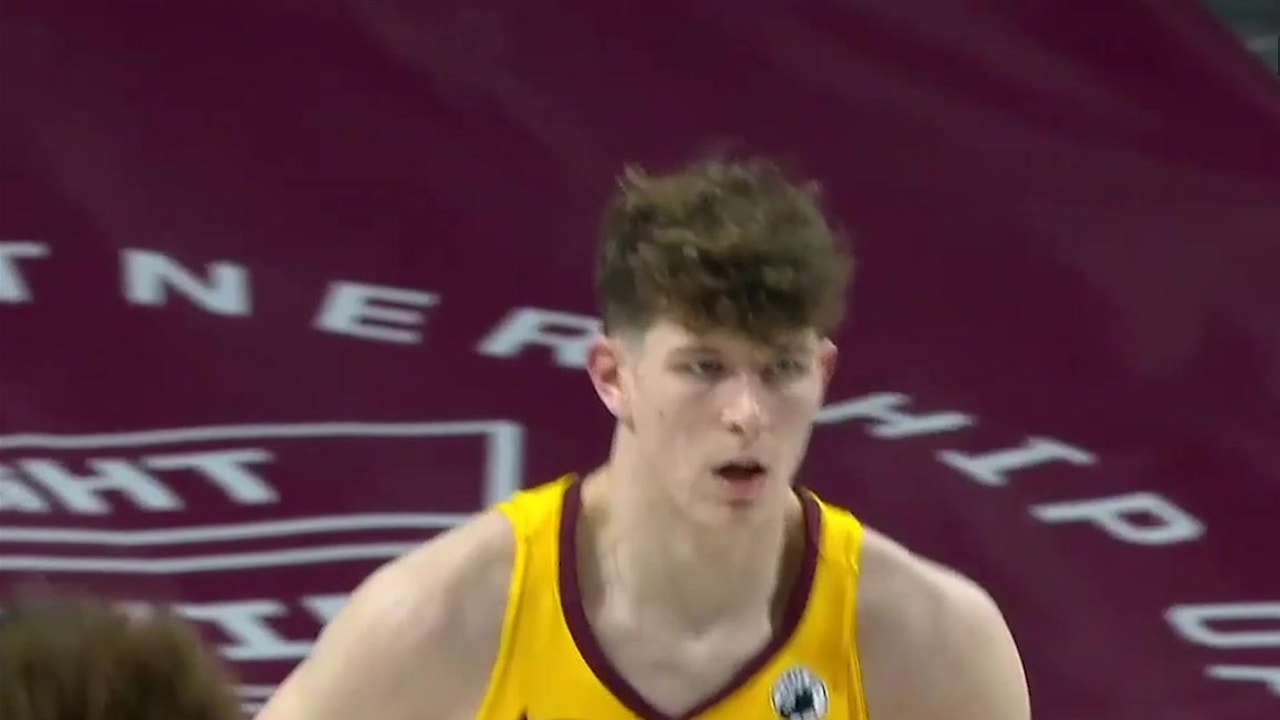 Liam Robbins' 27 points leads Minnesota in rout of UMKC, 90-61