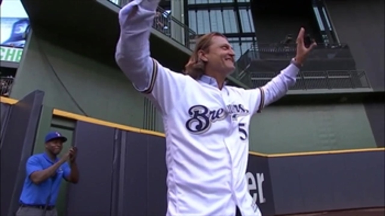 WATCH: Hell's Bells blares as Trevor Hoffman gets inducted into Brewers  Wall of Honor