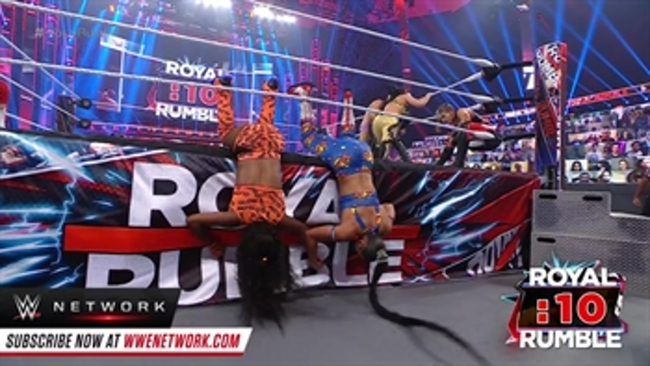 Naomi uses Bianca Belair’s hair for acrobatic save: Royal Rumble 2021 (WWE Network Exclusive)