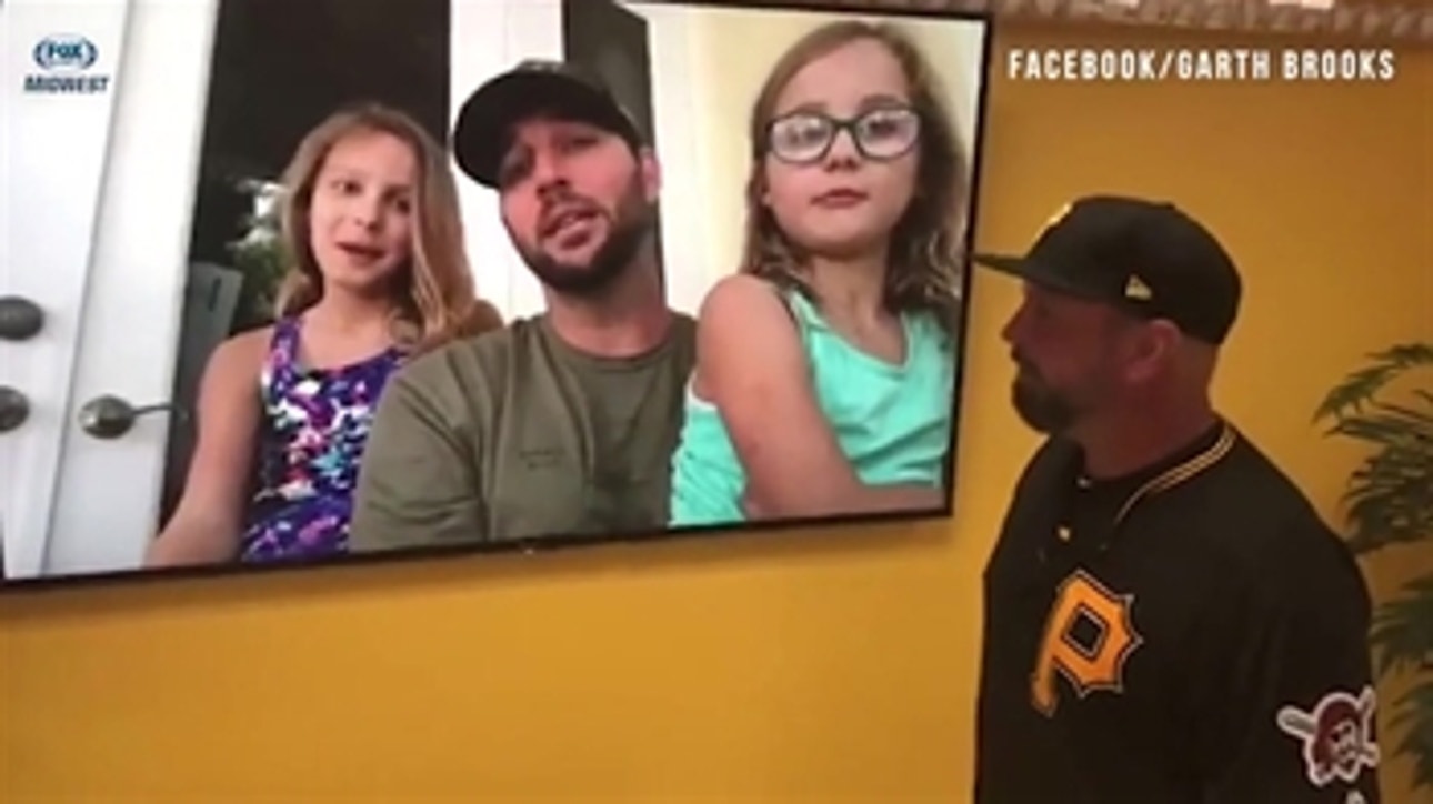 Waino recruits Garth Brooks for St. Louis charity event