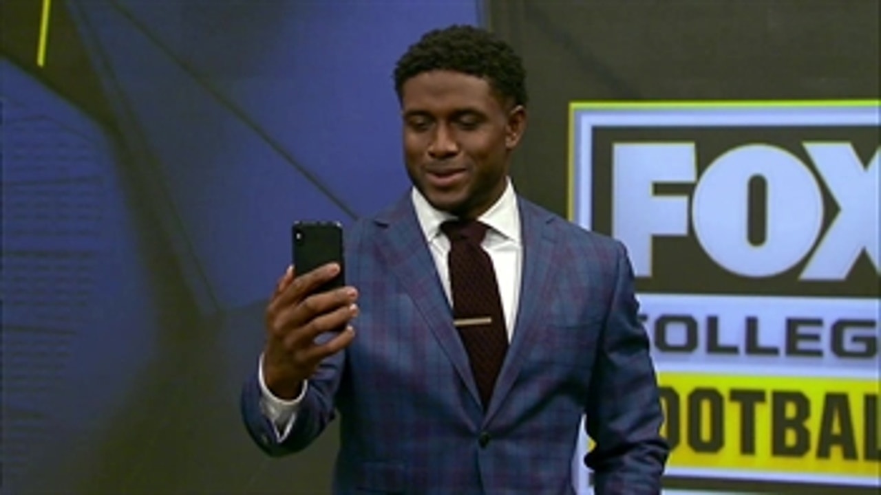 Reggie Bush goes Face-To-Face with Adrian Peterson before Oklahoma vs. Texas Tech