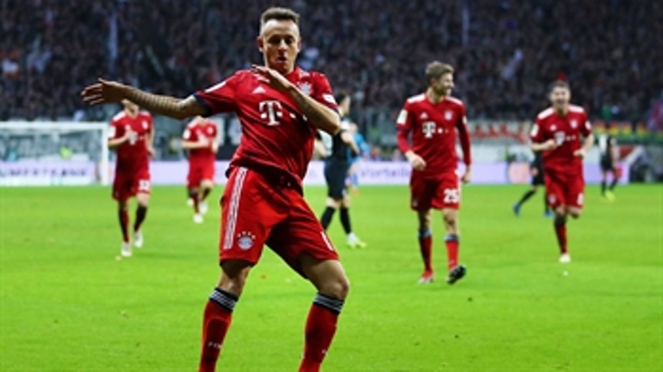 Rafinha stunning chip over keeper makes it 3-0 vs. Eintracht Frankfurt | 2018 Bundesliga Highlights