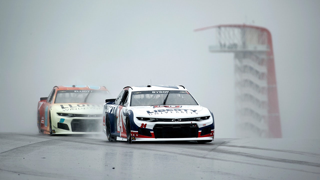 Cup practice in the rain at COTA