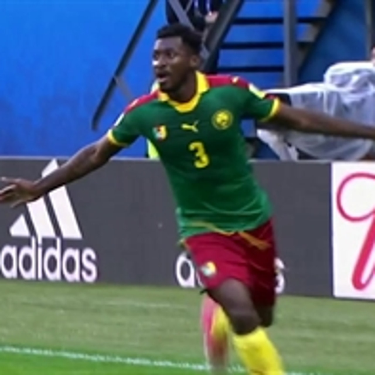 Zambo Anguissa Chips It In To Make It 1 0 For Cameroon 17 Fifa Confederations Cup Highlights Fox Sports