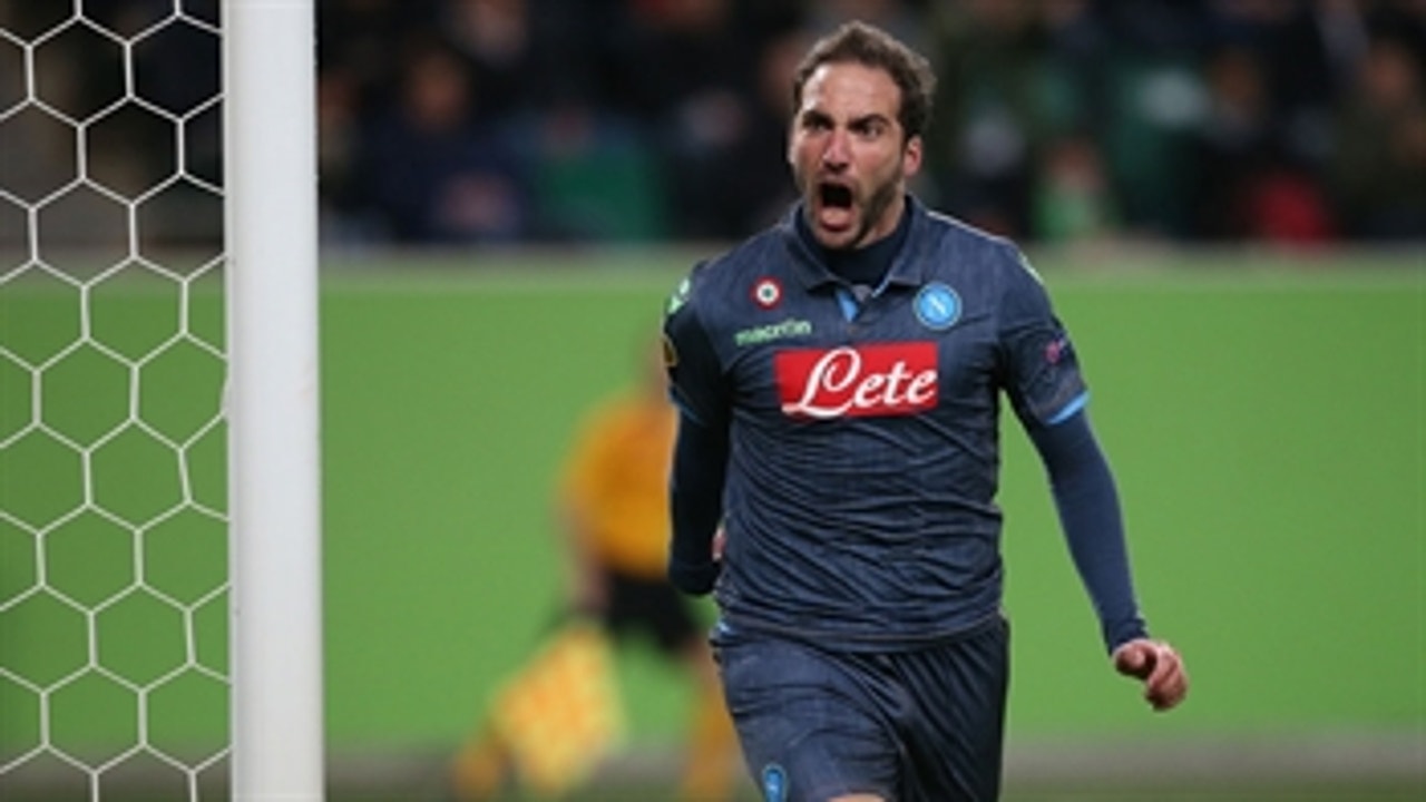 Higuain gives Napoli 1-0 lead