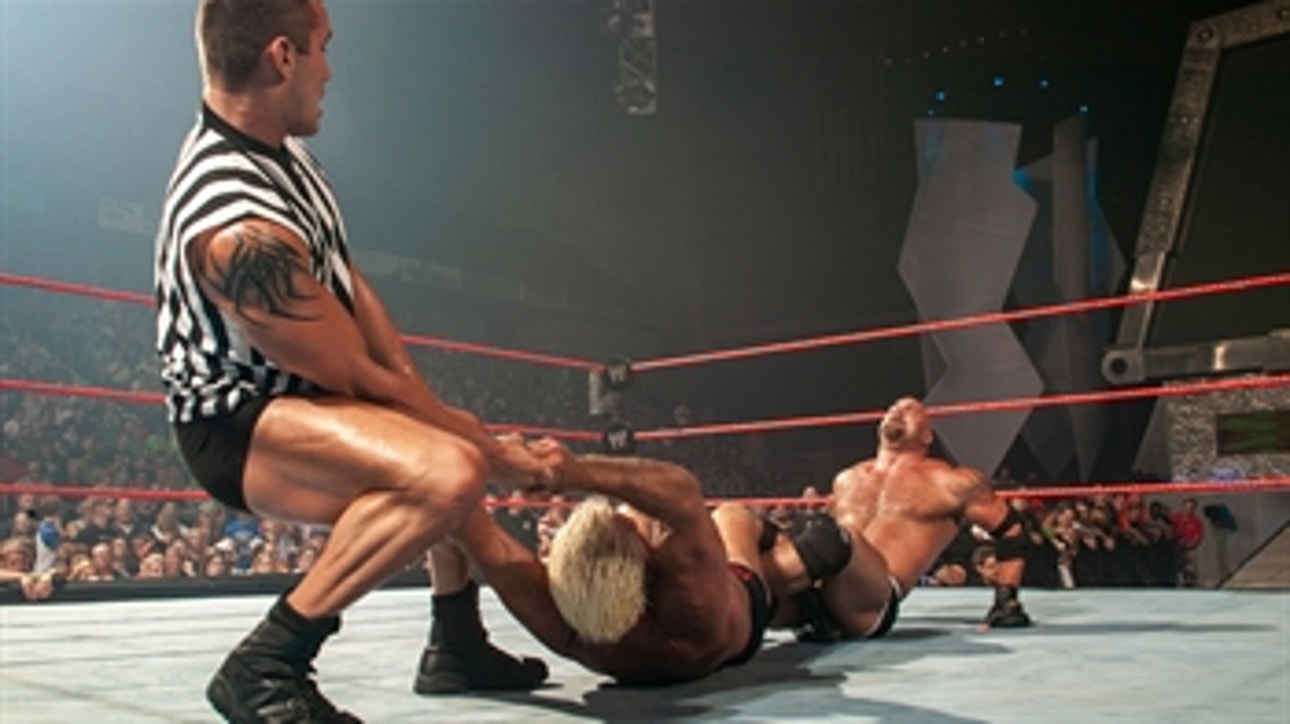 Goldberg vs. Ric Flair - No Disqualification Match: Raw, Aug. 11, 2003 (Full Match)