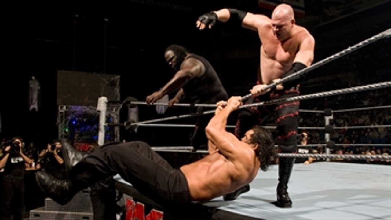Behemoths collide in Monster Mash Battle Royal: WWE ECW, Oct. 30, 2007