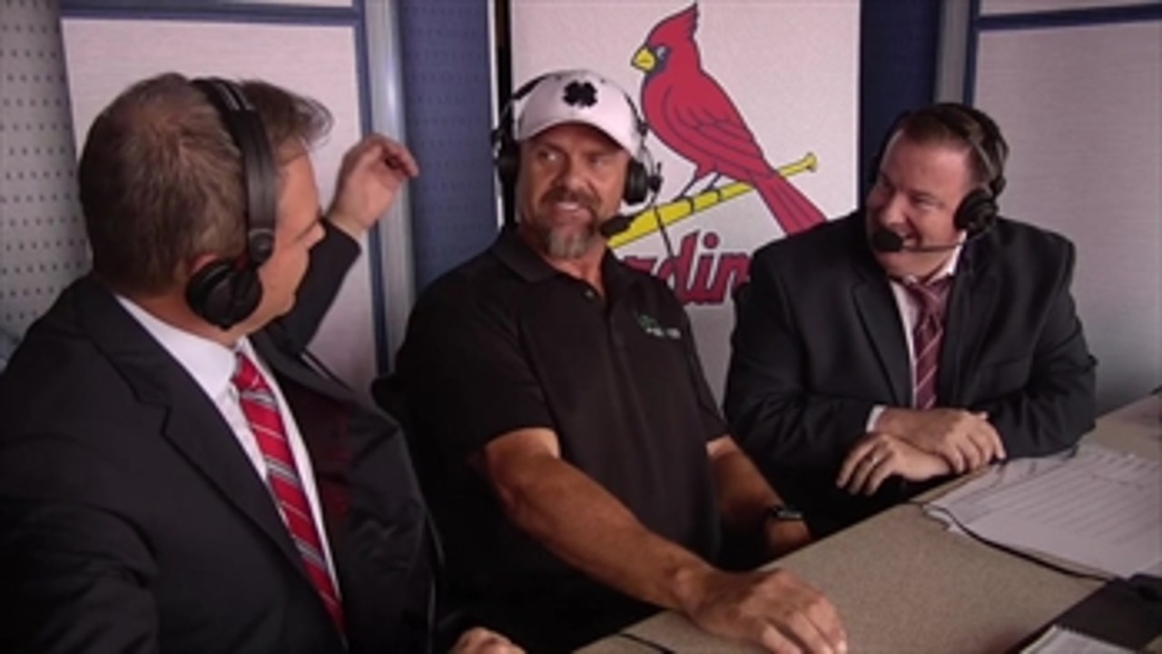 Larry Walker on playing in front of a 'sea of red' at Busch Stadium