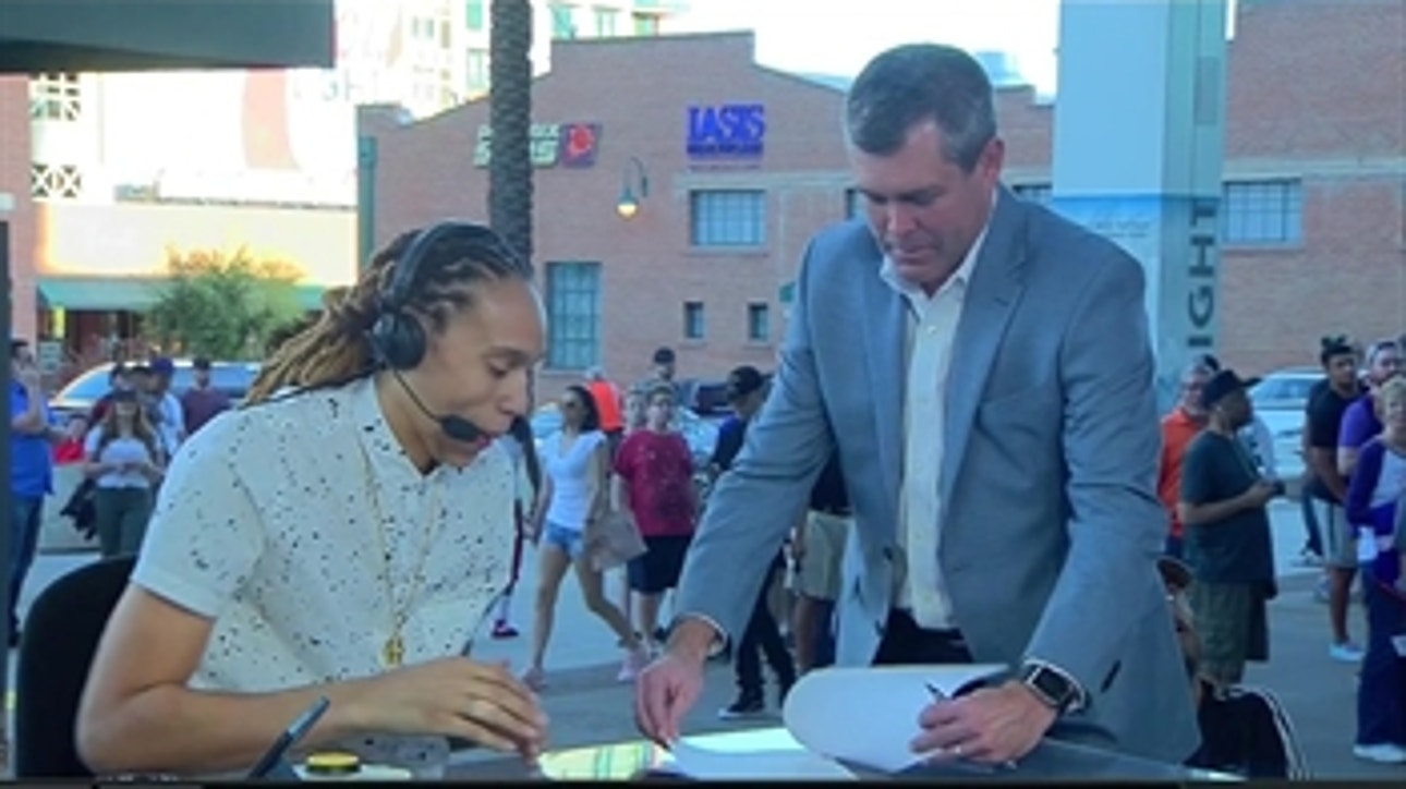 Griner signs contract extension with Mercury on live TV