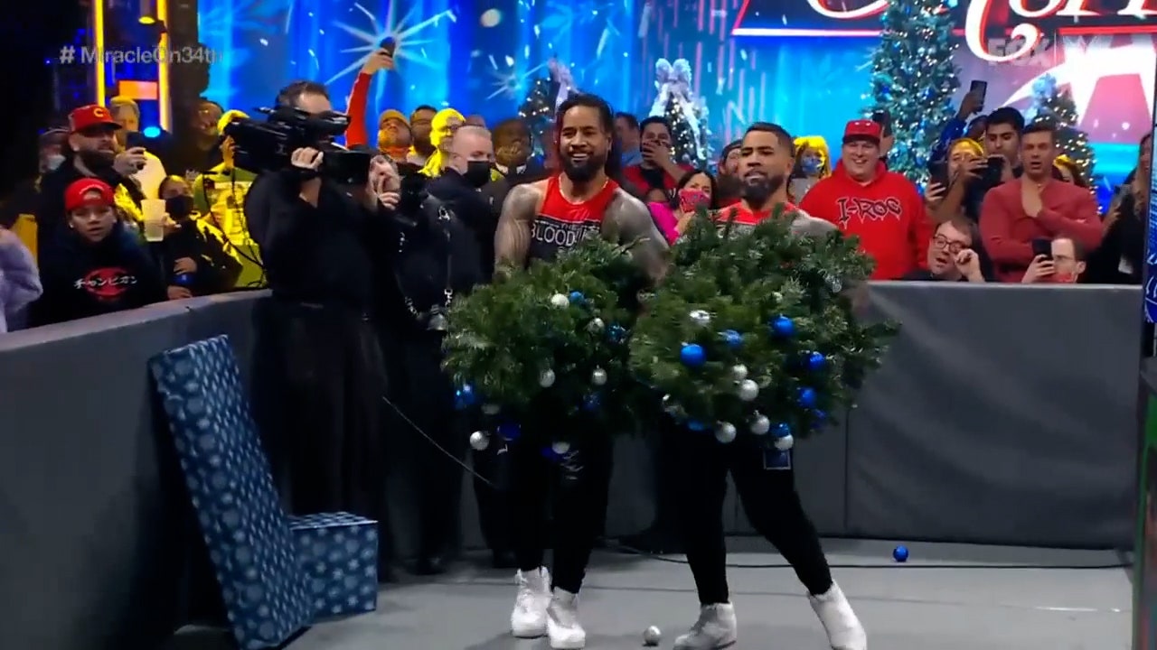 WWE superstars collide in SmackDown's Miracle on 34th Street Fight ' WWE ON FOX