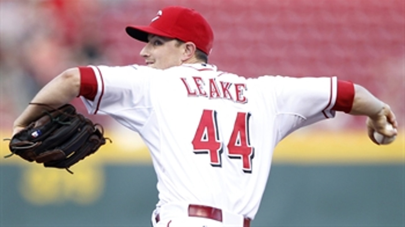 Reds open series with loss to Padres