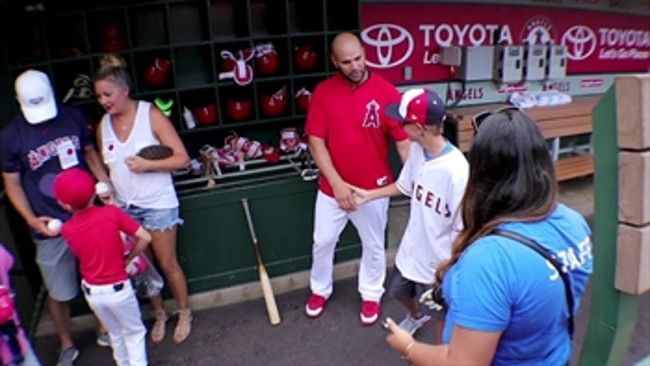 #XTRA POINT: Make-a-Wish recipient Ty Gore meets his idol Mike Trout