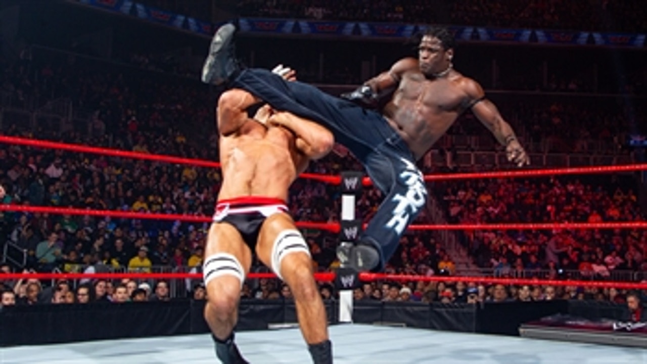 Cesaro vs. R-Truth - United States Title Match: WWE TLC 2012 (Full Match)
