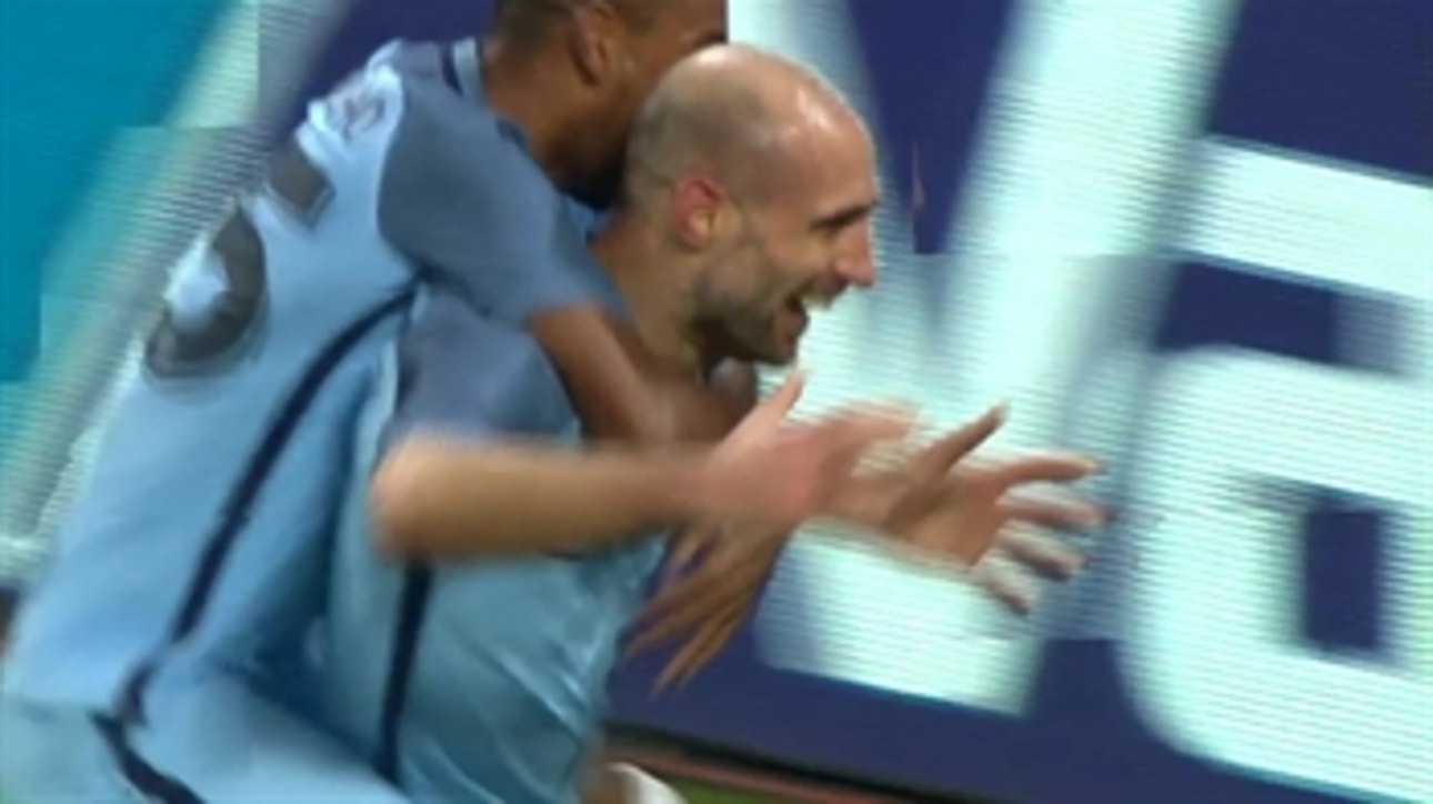Pablo Zabaleta scores for Manchester City ' 2016-17 FA Cup Highlights