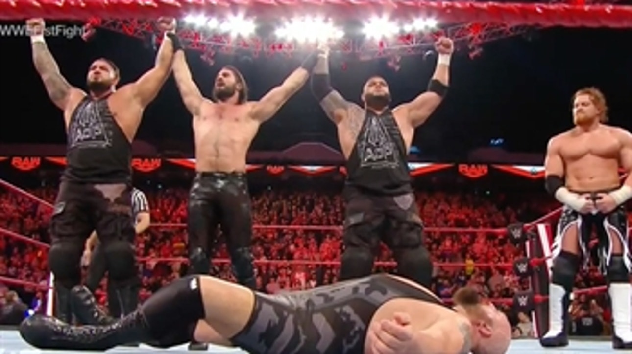 Seth Rollins and A.O.P. take down The Big Show, Kevin Owens and Samoa Joe in street fight match