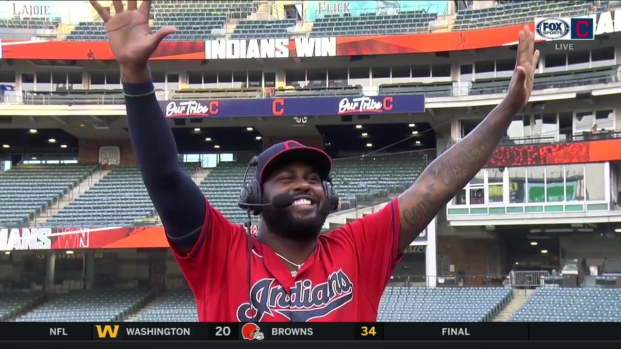 Franmil Reyes sings Whitney Houston's 'I Will Always Love You' at top of his lungs