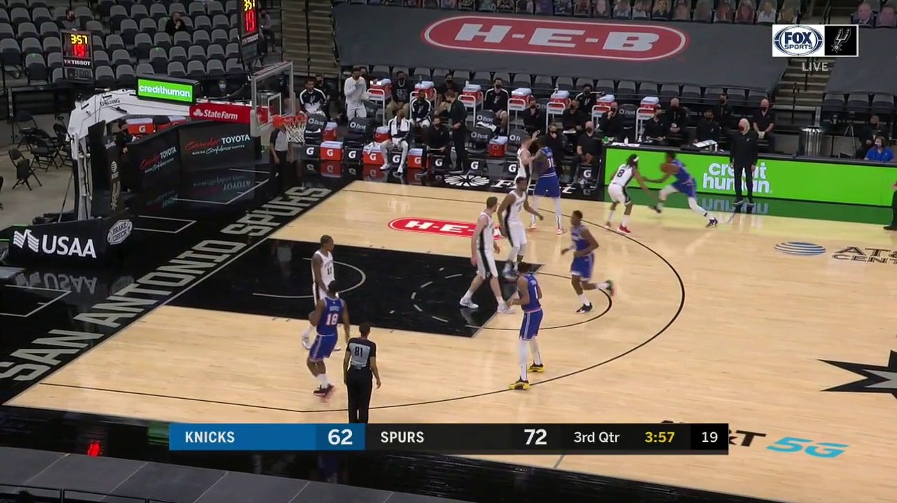HIGHLIGHTS: Luka Samanic Gets the Triple to go in the 3rd Quarter