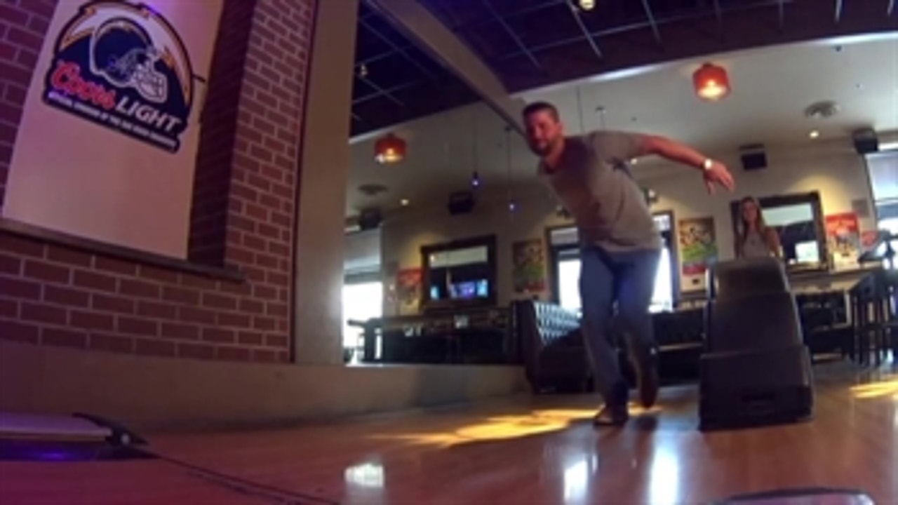Yonder Alonso practices for his 'BaseBOWL Tourney' event with FSSD's Ally Sturm