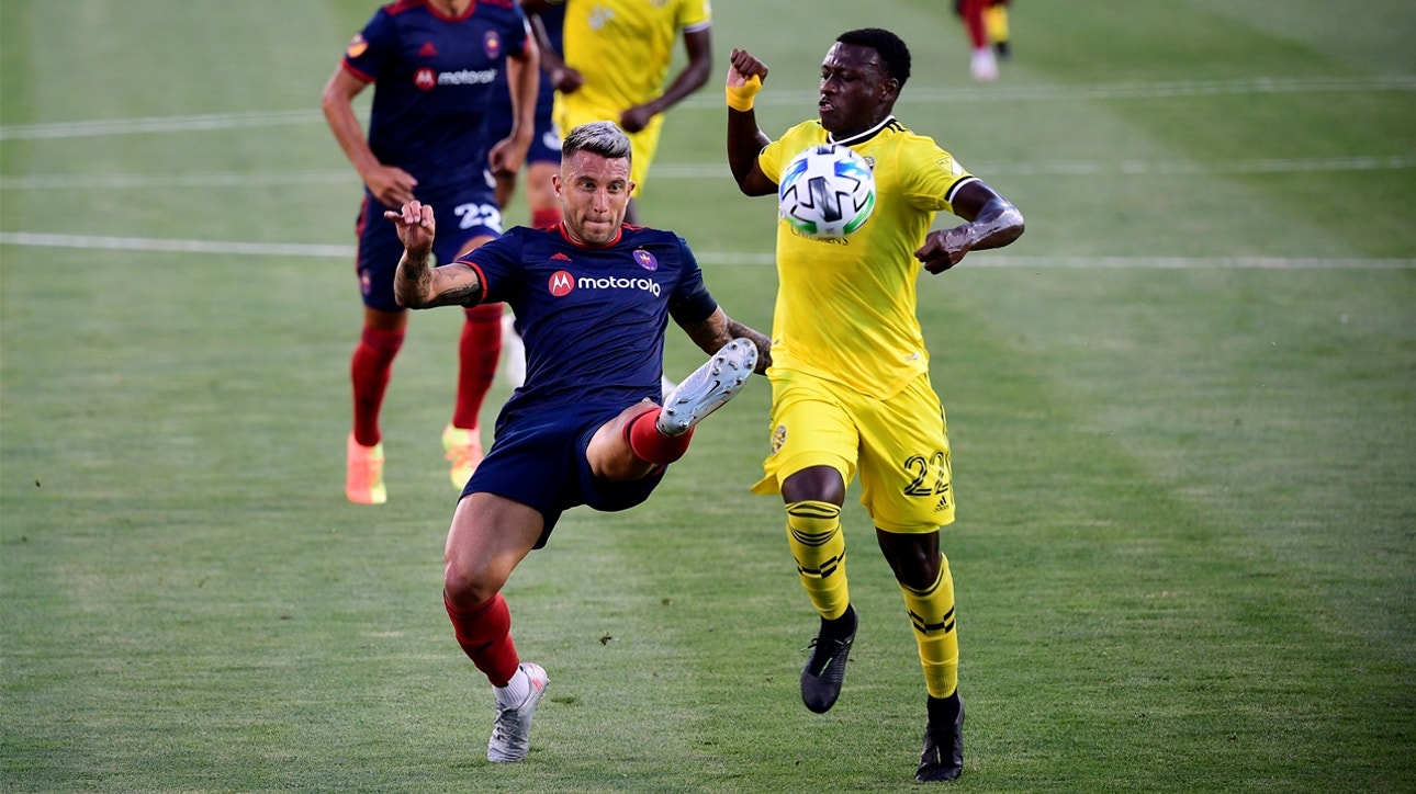 Columbus blank Chicago, Derrick Etienne scores first goal as member of Crew