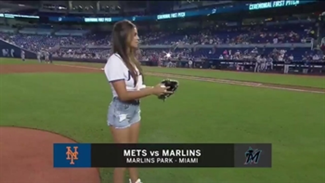 SI Swimsuit model Brooks Nader throws out 1st pitch at Marlins Park