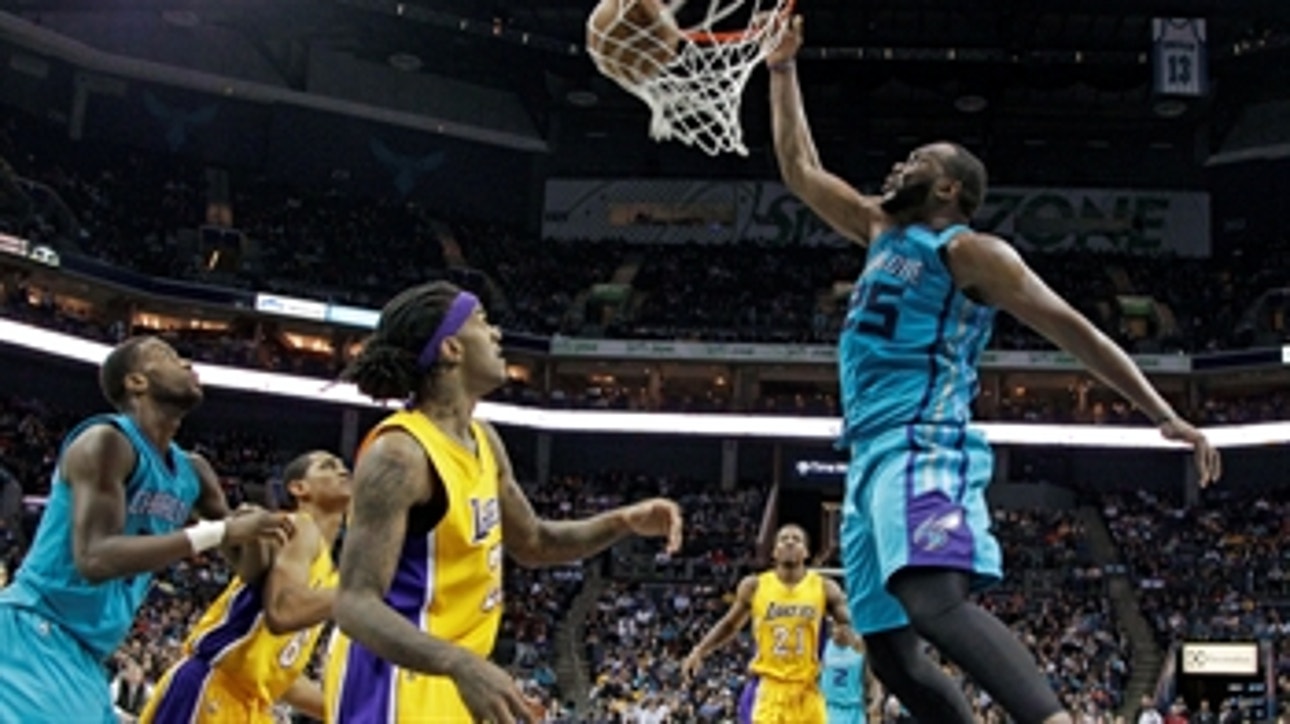 Jefferson leads Hornets past Lakers
