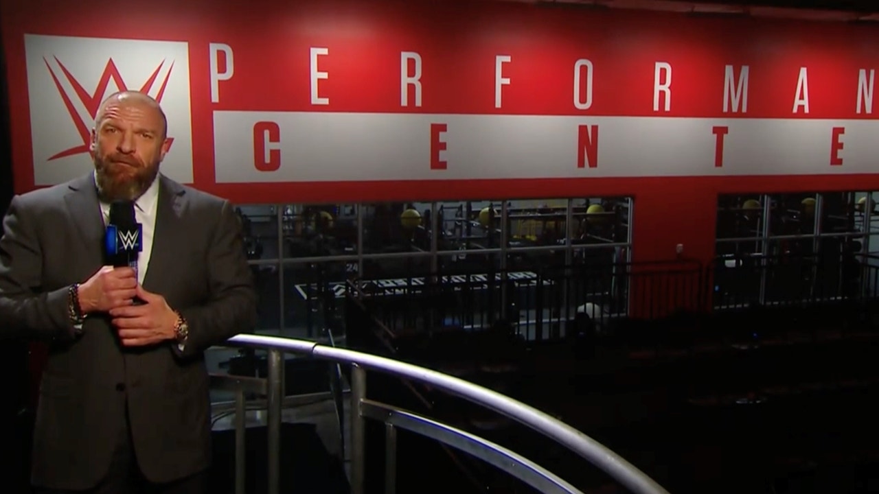 Watch WWE Friday Night SmackDown on FOX in 3 minutes | SMACKDOWN IN 3