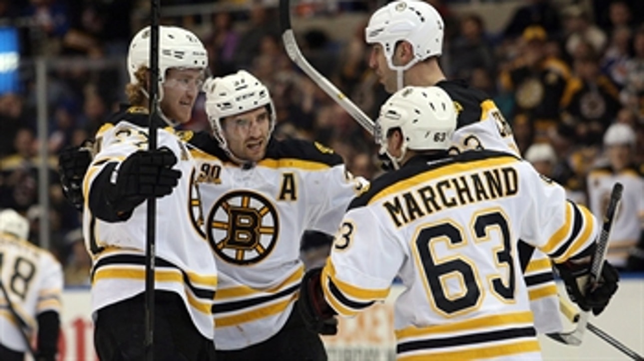 Bruins pull away from Islanders