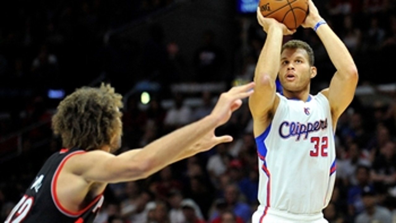 Clippers fall behind late, lose to Spurs
