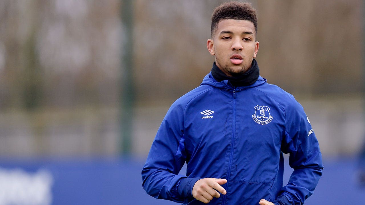 Everton's Mason Holgate on the possible return of the Premier League: "I'm excited!"