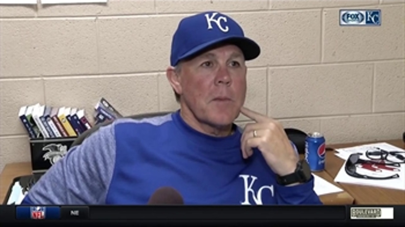 Ned Yost not too concerned about Salvador Perez's side tightness