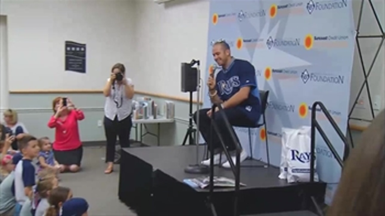 Evan Longoria visits library for Reading with the Rays