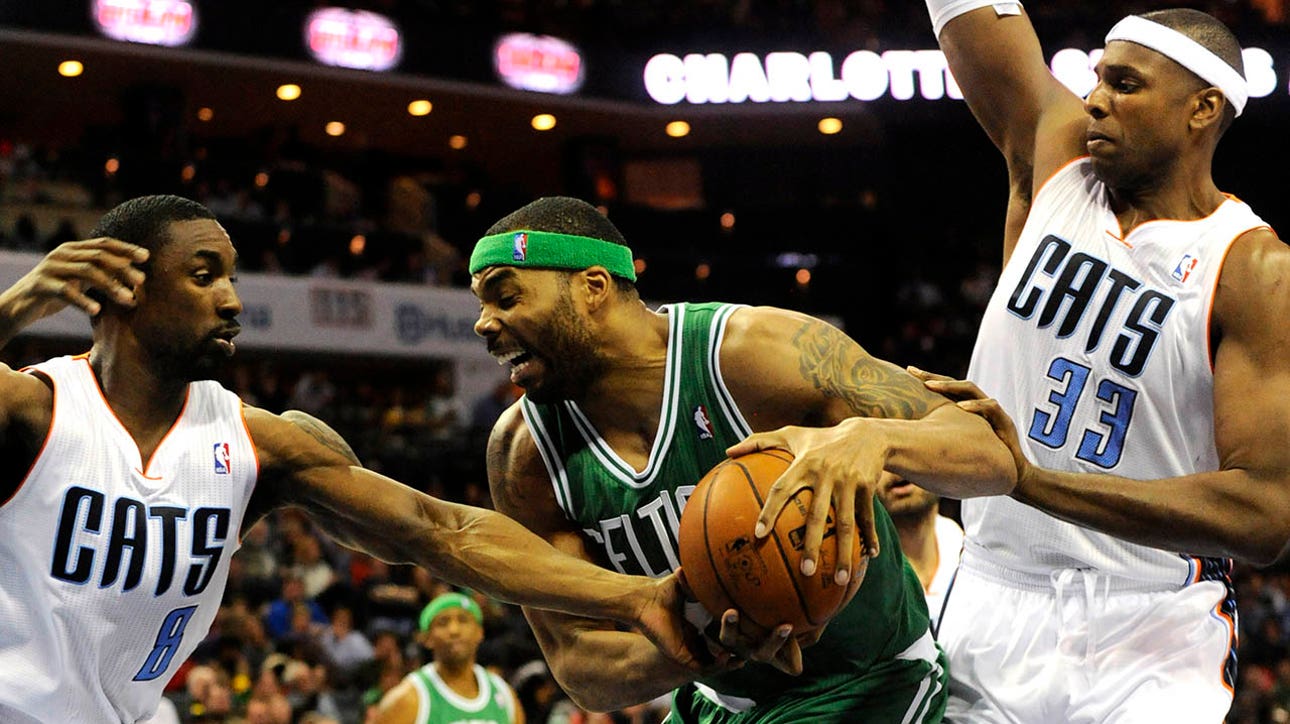 Bobcats stun streaking Celtics