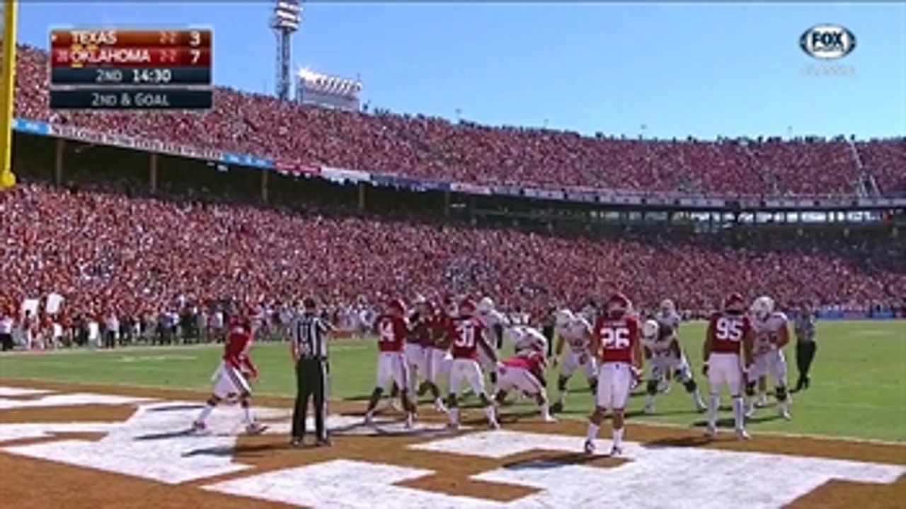 Foreman rushes for Texas touchdown in 2016 ' Red River Classics