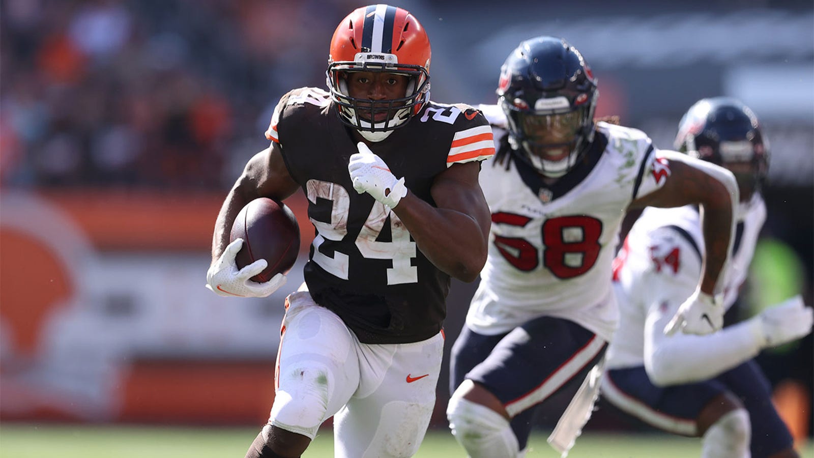 Jason McIntyre is confident in the Cleveland Browns after their 10-point Week 2 victory against the Houston Texans, and thinks Baker Mayfield & Co. are a "layup" over Chicago. Plus, he explains why he'd take the over as well.