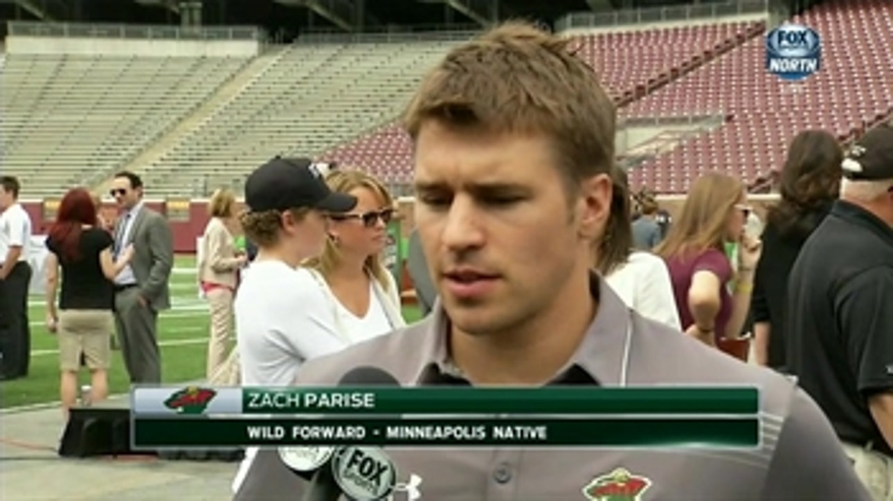 Parise excited to play outdoor hockey in 2016 Stadium Series
