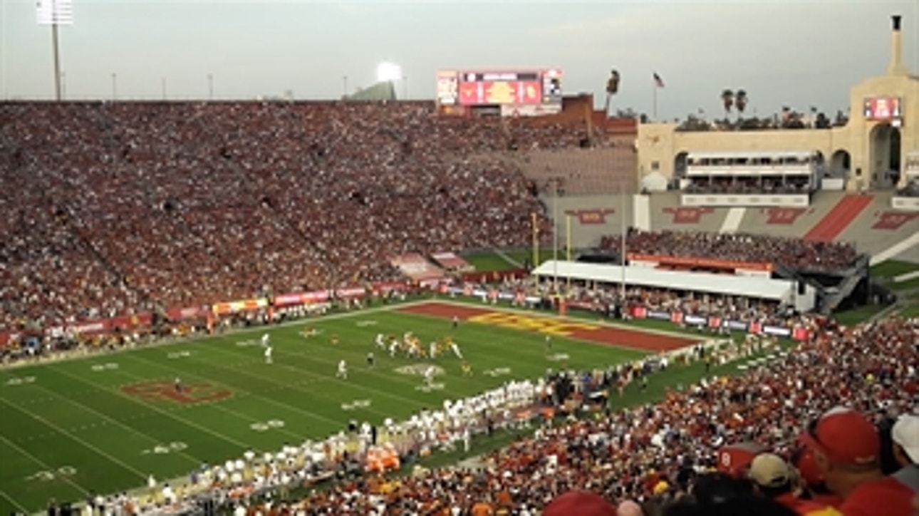 Reggie Bush thinks USC's pageantry makes for the best atmosphere in college football
