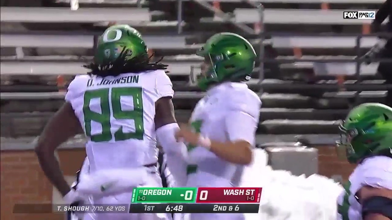 Tyler Shough hits DJ Johnson as Oregon takes early 7-0 lead over Washington State