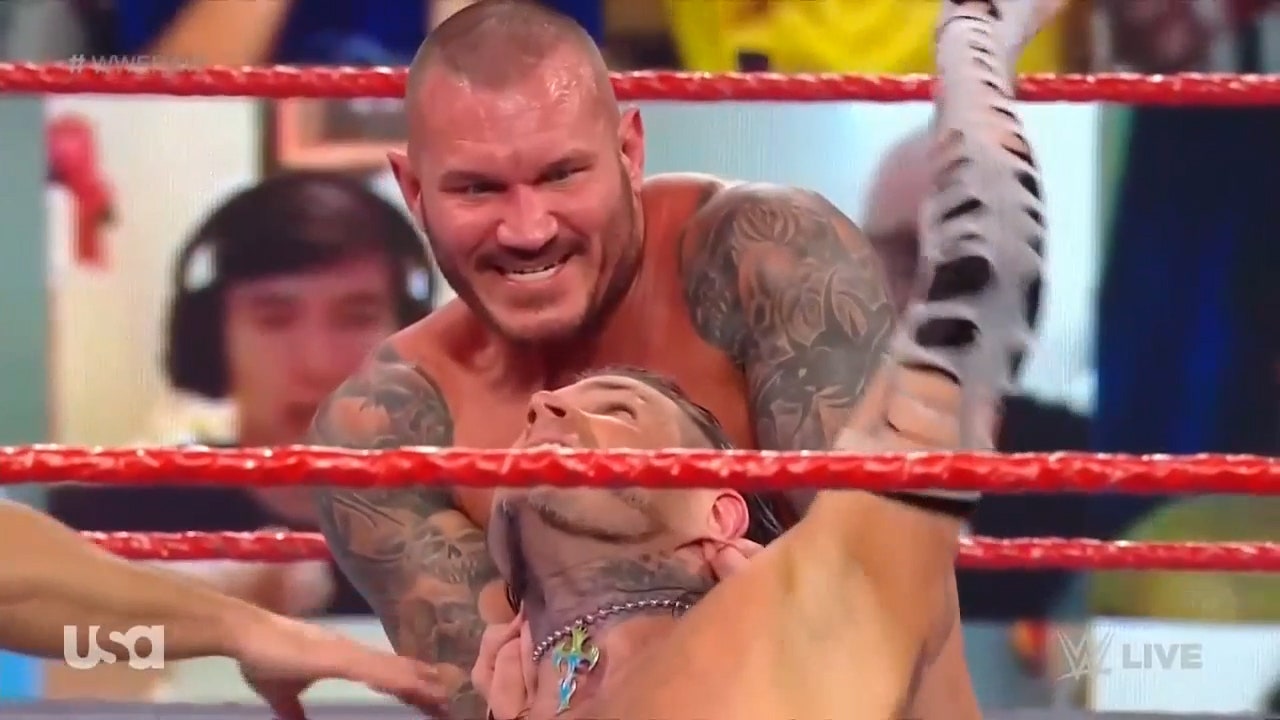 Randy Orton attempts to put an end to WWE legend Jeff Hardy