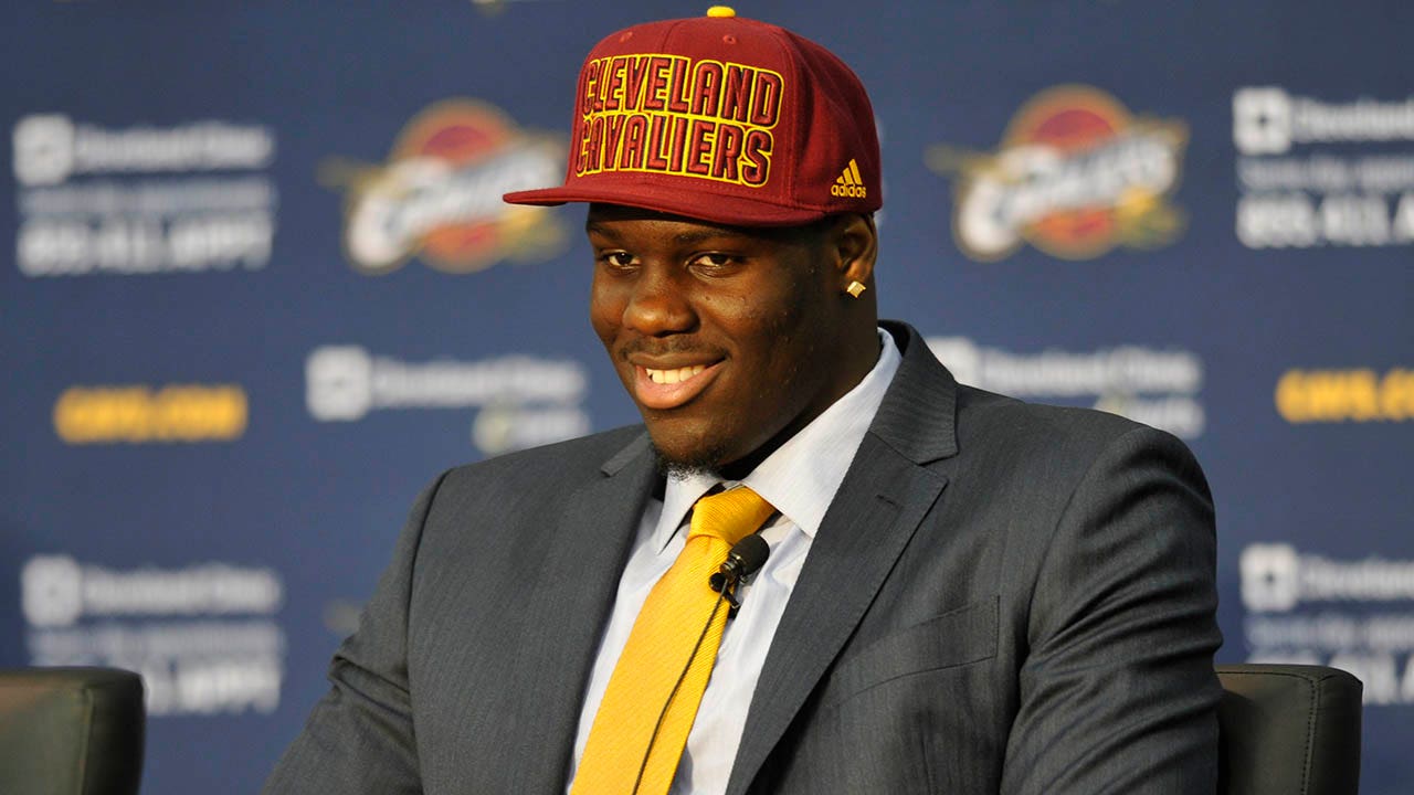 Hello from Canada: Bennett introduced by Cavs
