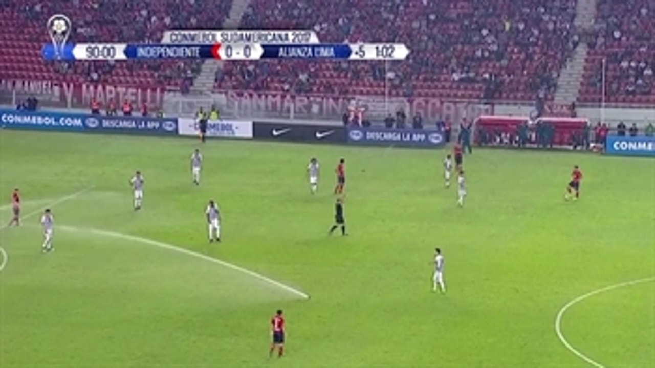 Sprinkler causes delay in Copa Sudamericana