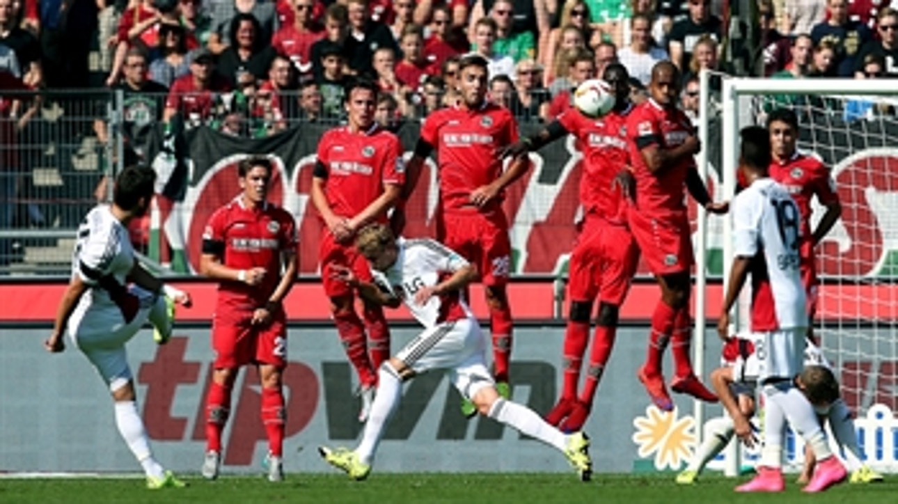 Calhanoglu's freekick gives Leverkusen 1-0 advantage - 2015-16 Bundesliga Highlights
